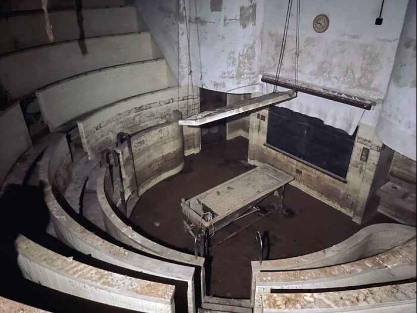 13 Creepy Basements That Were So Horrifying, Homeowners Just Had To Share