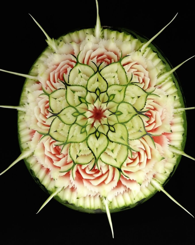 13 obras de arte delicadas e intrincadas talladas en verduras y frutas por Gaku 13 obras de arte delicadas e intrincadas talladas en verduras y frutas por Gaku
