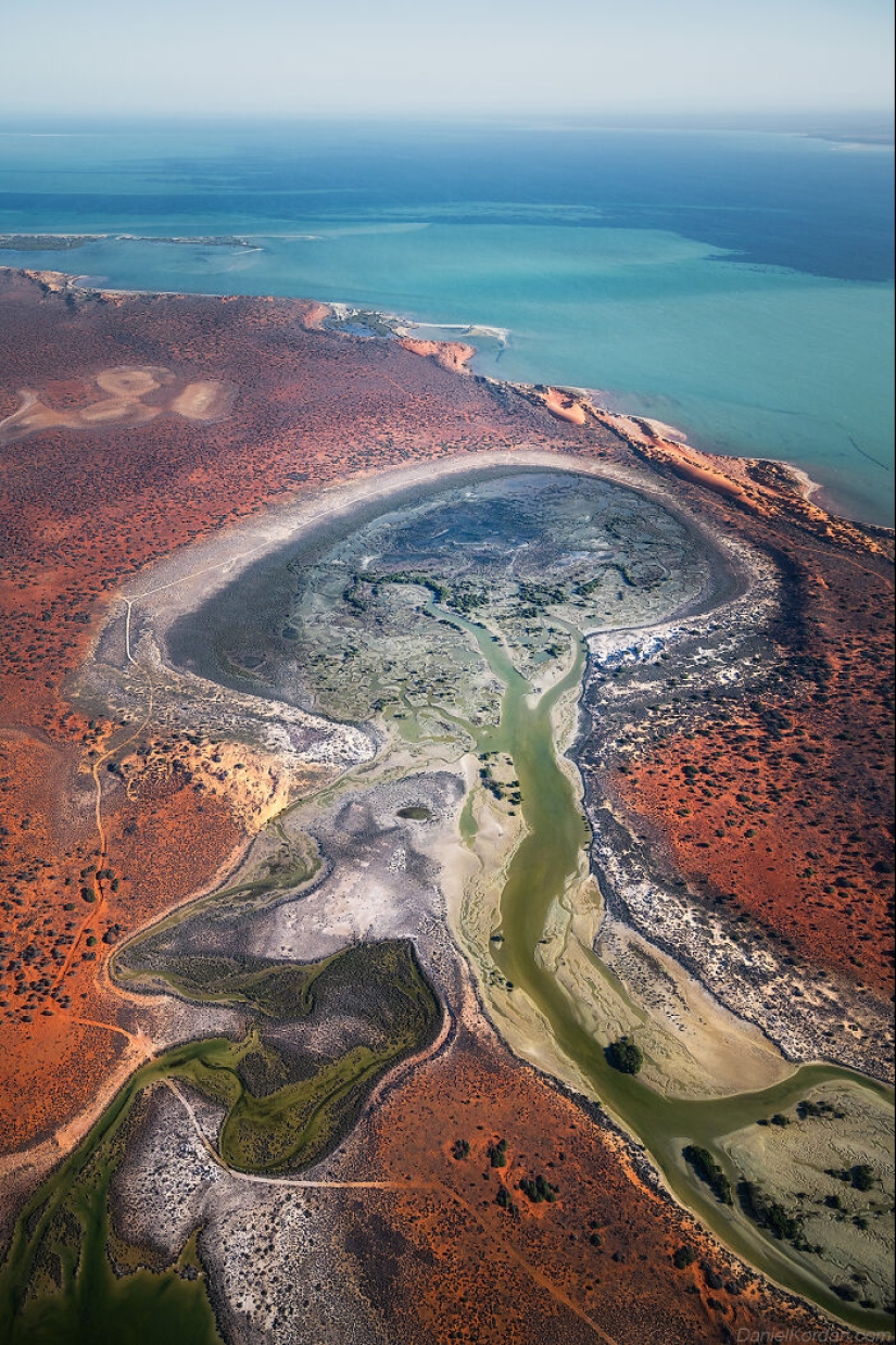 15 Incredible Shots By Daniel Kordan Taken from An Open-Door Plane Flying Over Western Australia