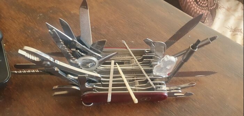 16 Customer Reviews So Funny, You'll Forget What You Were Shopping For