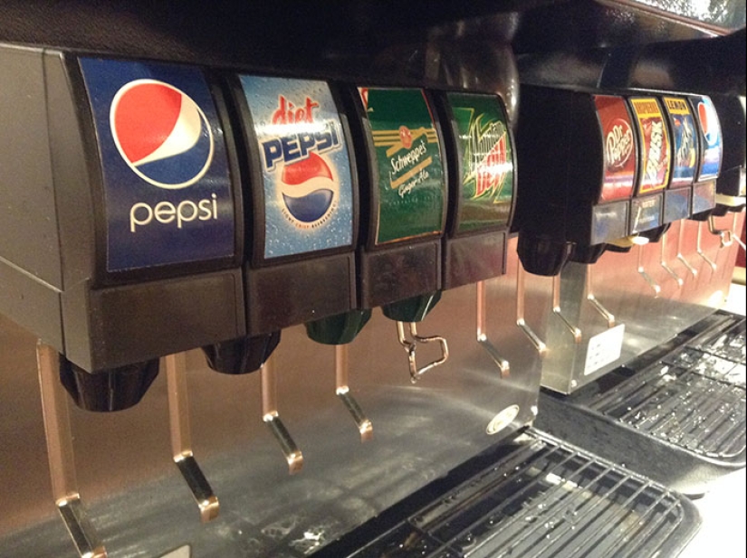 16 empleados de restaurantes de comida rápida señalan cosas que nunca se deben pedir