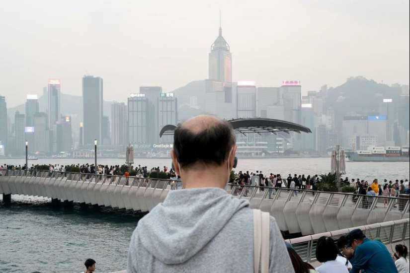 17 tomas perfectamente sincronizadas de Edas Wong 17 tomas perfectamente sincronizadas de Edas Wong