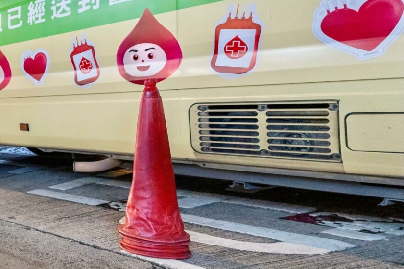 17 tomas perfectamente sincronizadas de Edas Wong 17 tomas perfectamente sincronizadas de Edas Wong