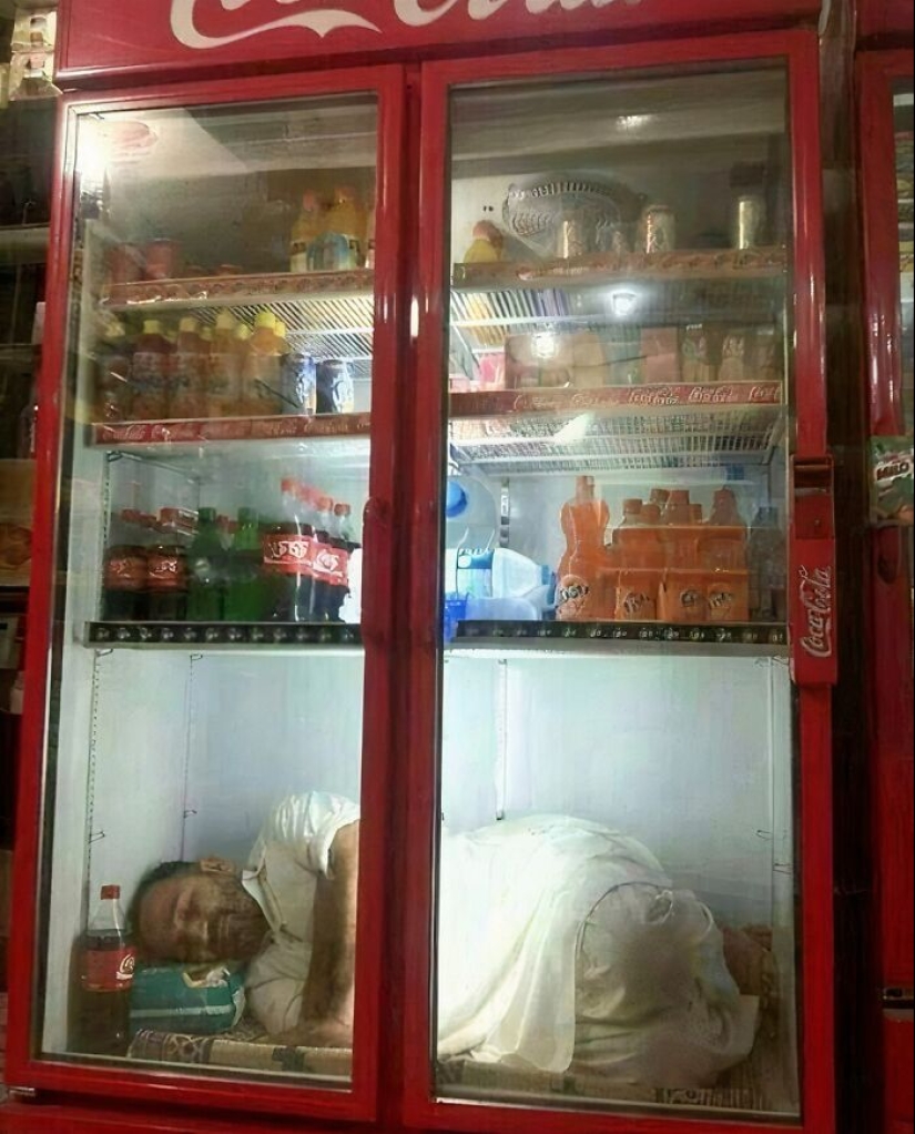 20 Random, Funny, And Unhinged Images That Show Off The Bizarre Side Of India