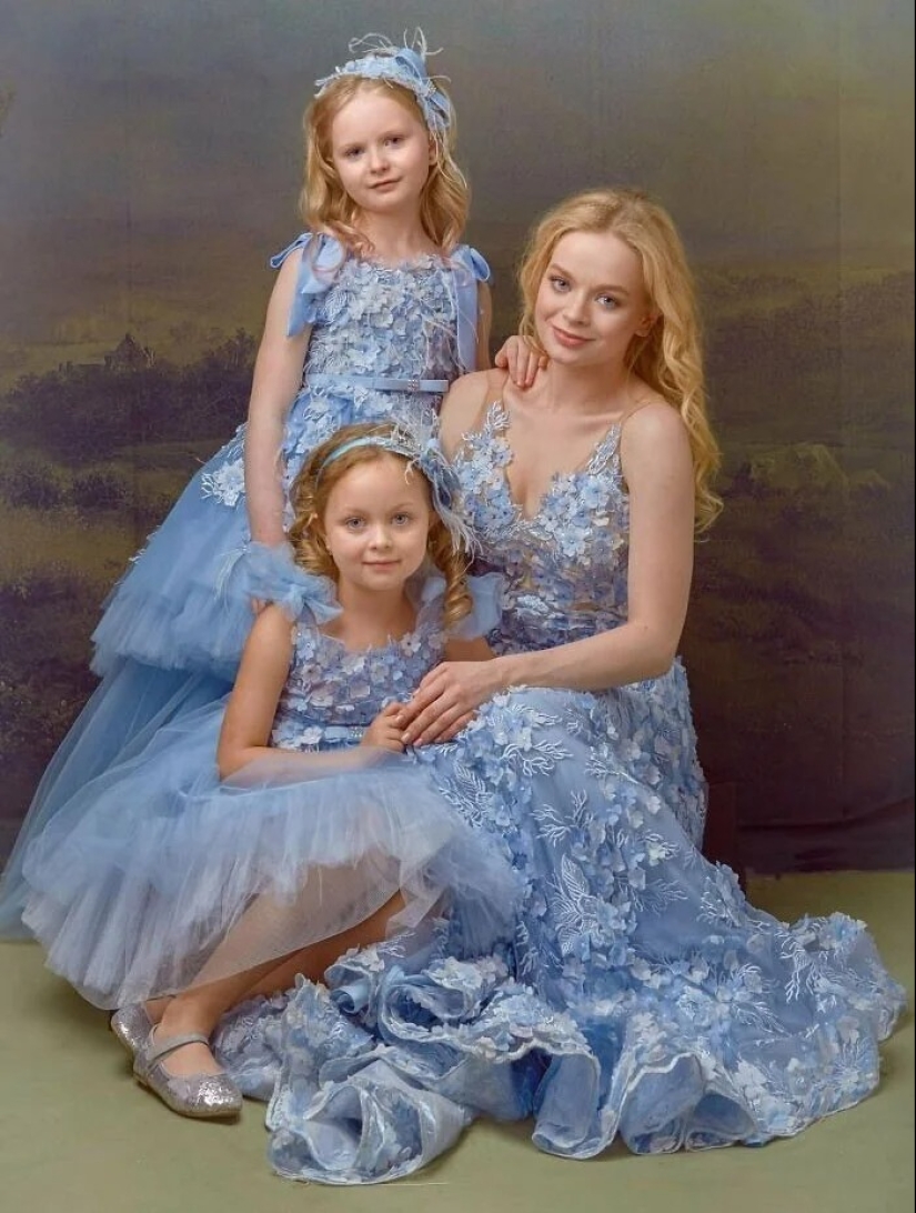 22 photos of girls in unique dresses that were sewn by themselves 22 photos of girls in unique dresses that were sewn by themselves