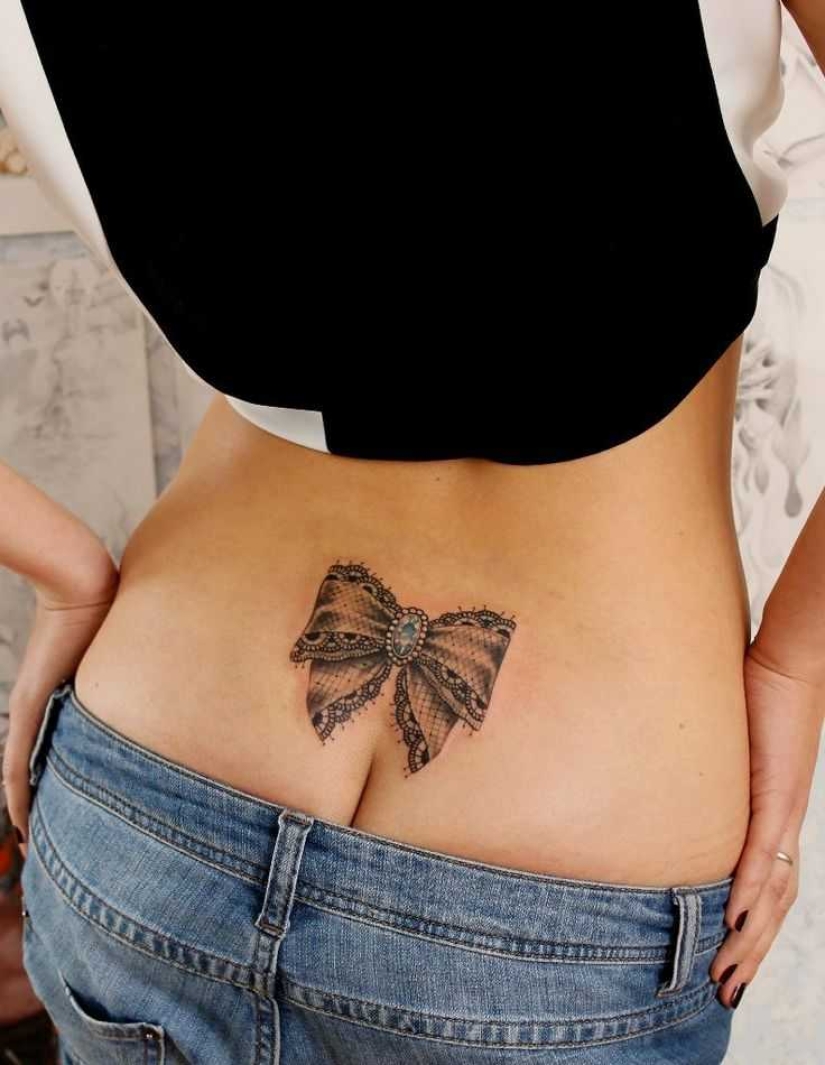 22 tatuajes de muñones de vagabundo de moda en la espalda baja 22 tatuajes de muñones de vagabundo de moda en la espalda baja