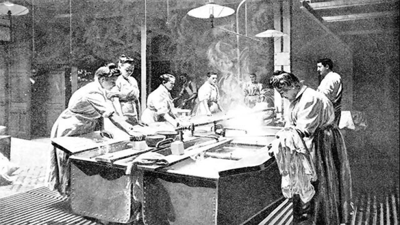 25 Amazing Hygiene Practices from the Past 25 Amazing Hygiene Practices from the Past