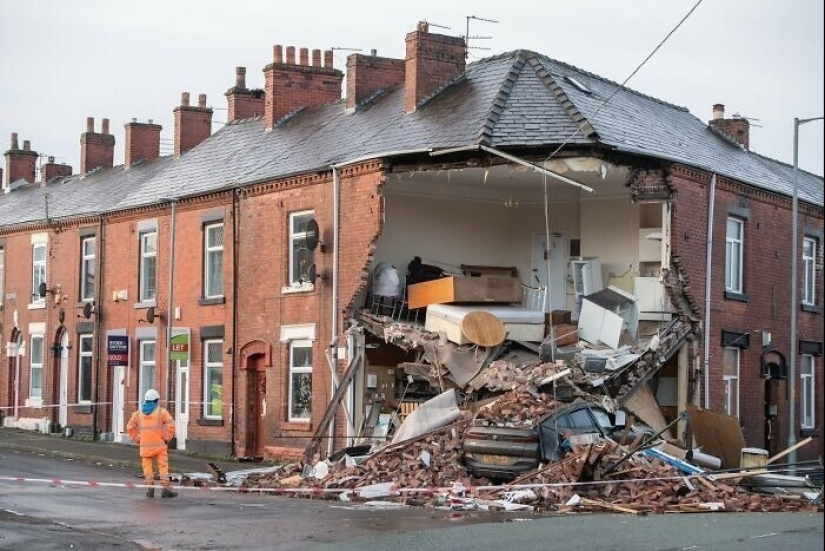 30 failures and accidents that cost someone a pretty penny