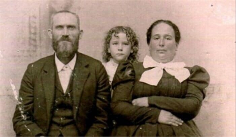 30 oldest photos from family archives