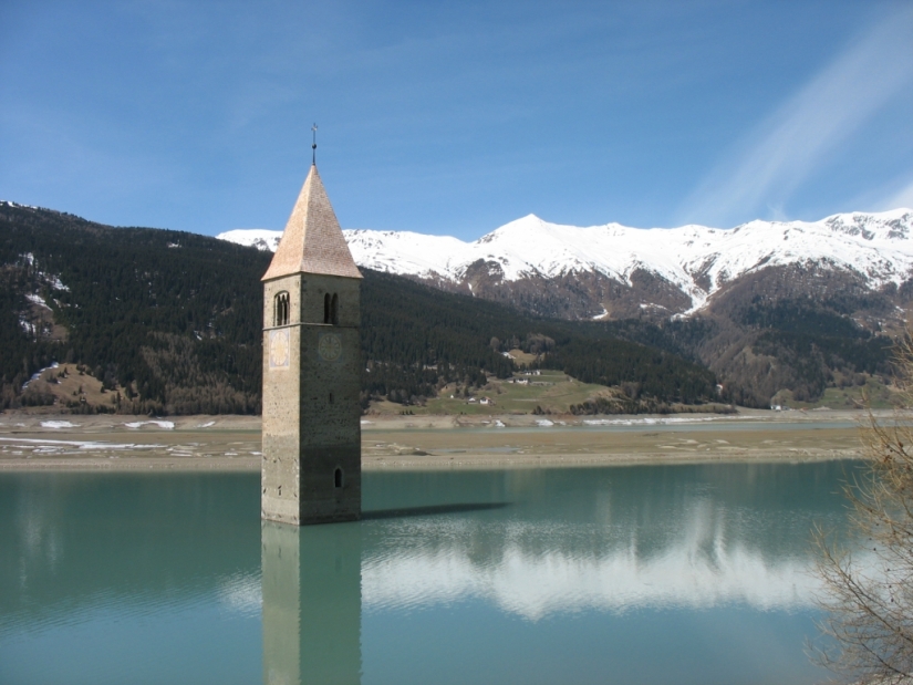 5 de los más espectaculares de edificios inundados