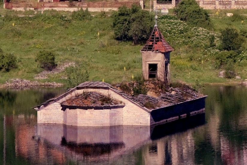 5 de los más espectaculares de edificios inundados