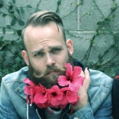 6 signs that your friend is gay