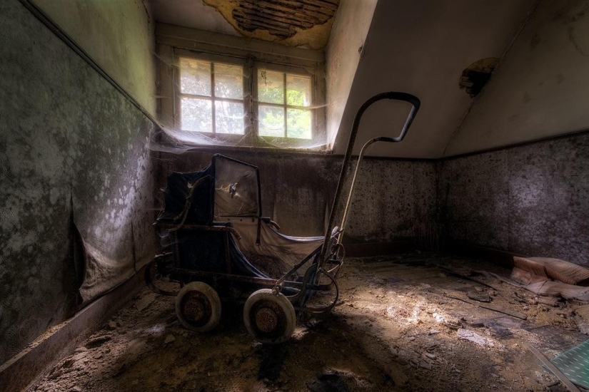 Abandoned places in pictures by Vincent Jansen Abandoned places in pictures by Vincent Jansen