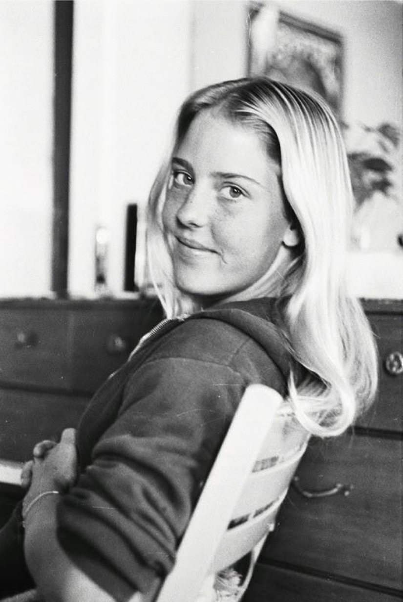 Adolescentes en las playas de California en la década de 1970 Adolescentes en las playas de California en la década de 1970