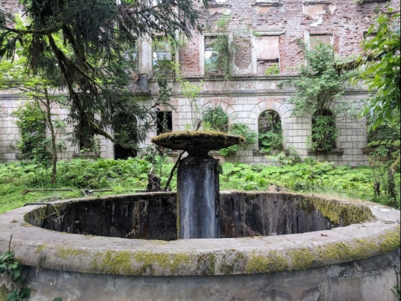 Akarmara es un pueblo fantasma con una historia trágica Akarmara es un pueblo fantasma con una historia trágica