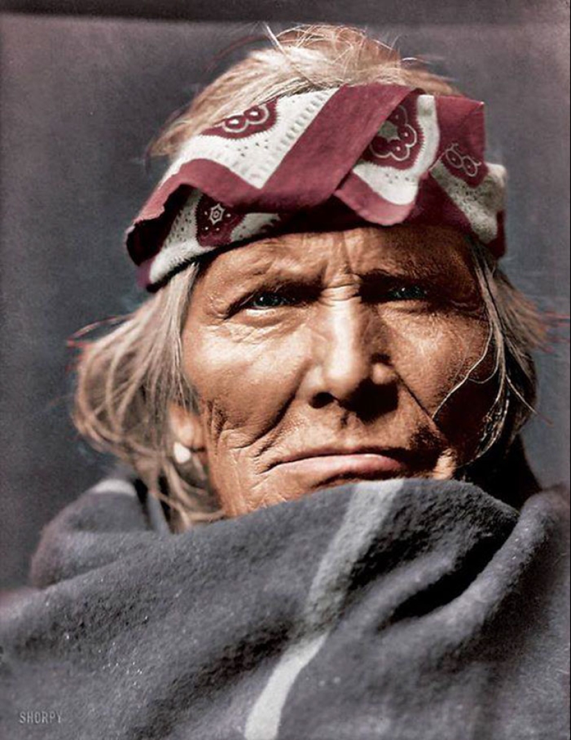 American found color photo of the Indians of the late nineteenth century American found color photo of the Indians of the late nineteenth century