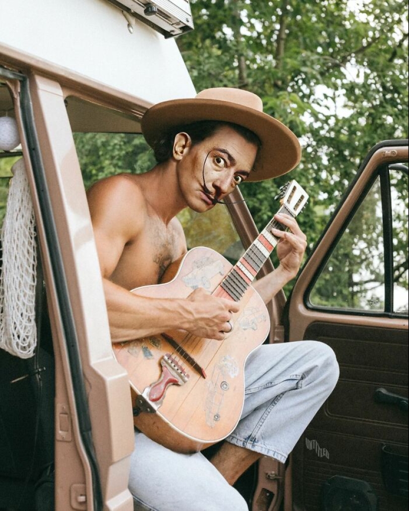 Artist Reimagines Historical Art Icons As If They Were Modern-Day Influencers