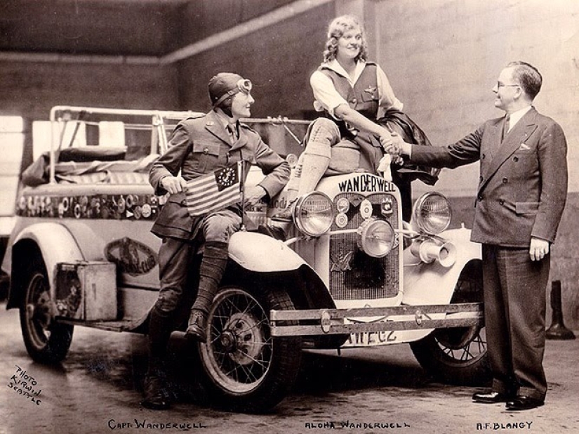 As a 16-year-old girl in the early XX century circled the globe by car