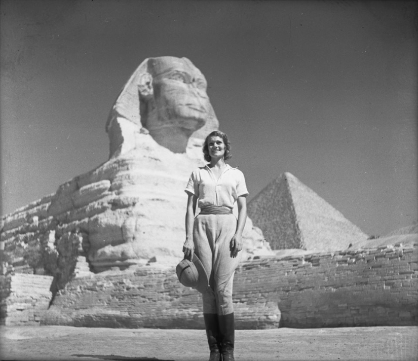 As a 16-year-old girl in the early XX century circled the globe by car