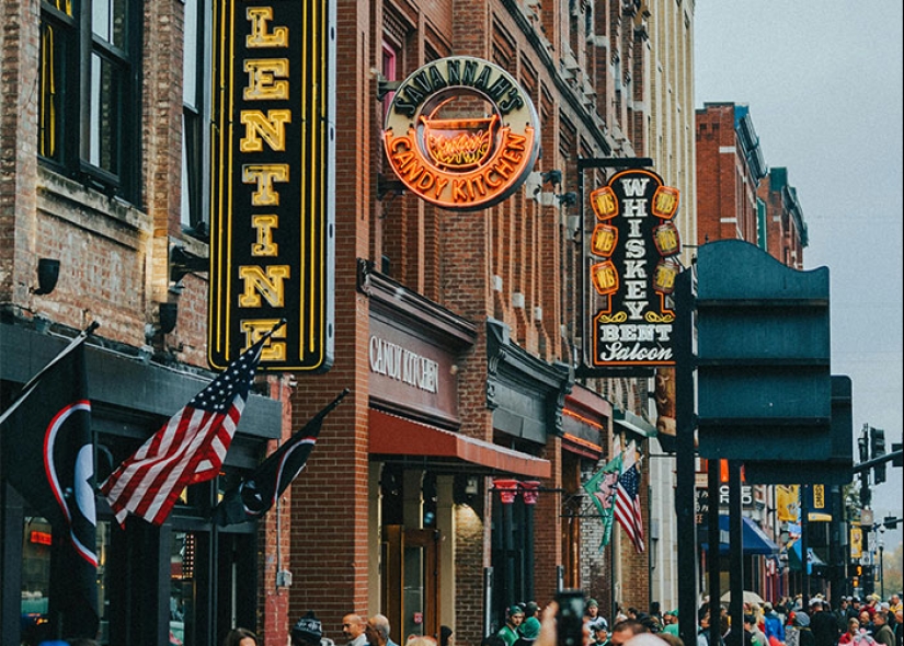 “Awful, Awful Place”: 28 Tourists Share Cities They Will Never Visit Again