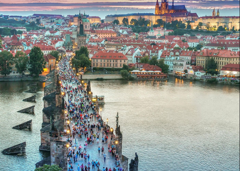 “Bad Human Behavior Everywhere”: 60 Places That Are No Longer Worth Visiting Due To The Crowds