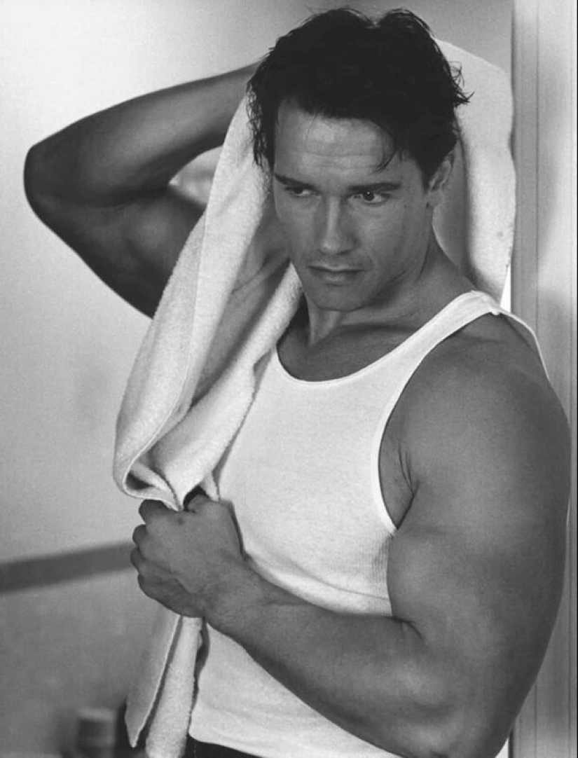 Beauty (and handsome) in towels: 9 vintage photographs of stars after the shower Beauty (and handsome) in towels: 9 vintage photographs of stars after the shower