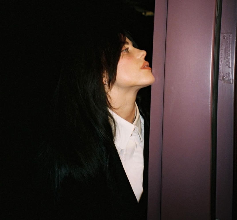 Billie Eilish critica a otros artistas por ser “despilfarradores” al lanzar múltiples versiones en vinilo de álbumes Billie Eilish critica a otros artistas por ser “despilfarradores” al lanzar múltiples versiones en vinilo de álbumes