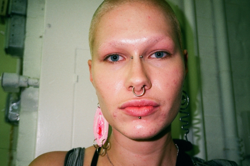 Bold, beautiful, different: the faces of young Americans in the project of immigrant