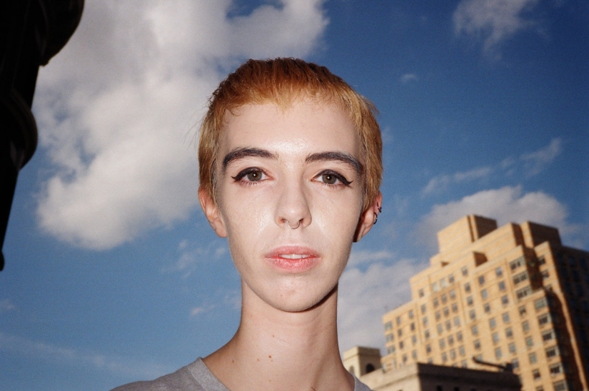 Bold, beautiful, different: the faces of young Americans in the project of immigrant