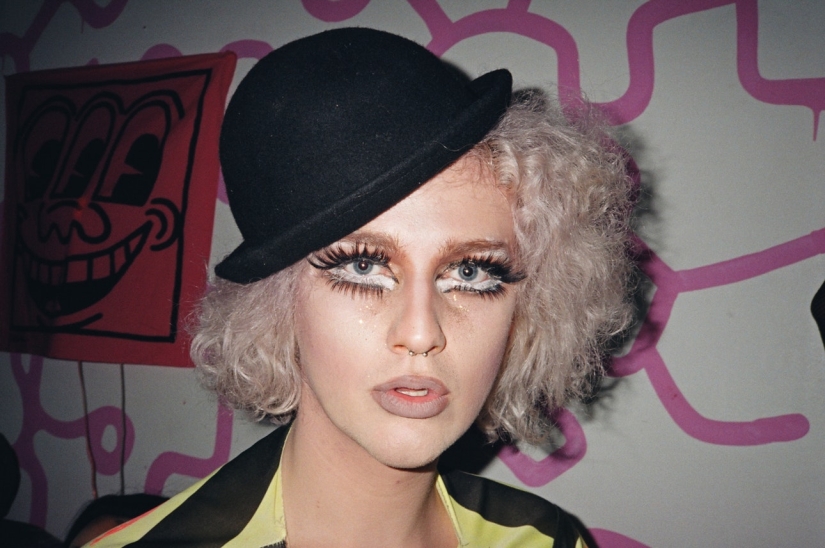 Bold, beautiful, different: the faces of young Americans in the project of immigrant