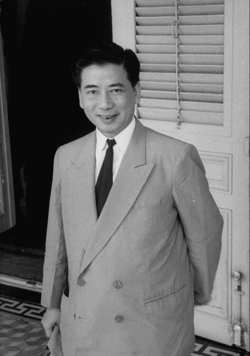 Buddhist Monk's Self-Immolation: The Flame that changed the World Buddhist Monk's Self-Immolation: The Flame that changed the World