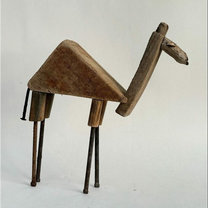 Captivating Driftwood Sculptures Of Animals By Kirsty Elson Captivating Driftwood Sculptures Of Animals By Kirsty Elson
