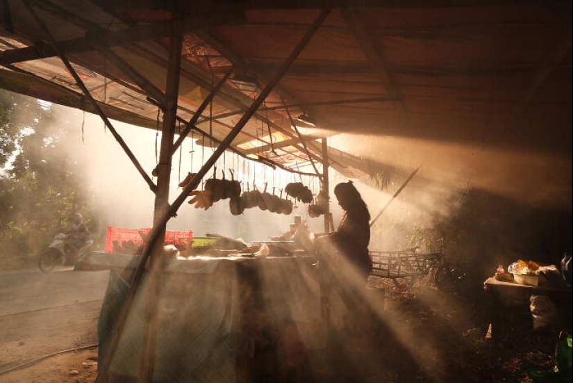 Capturing Magic In The Mundane: Hersley-Ven Casero’s Captivating Street Photography Capturing Magic In The Mundane: Hersley-Ven Casero’s Captivating Street Photography