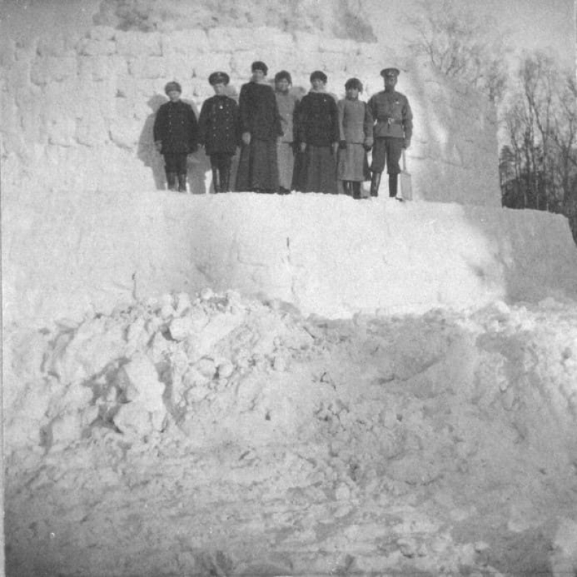 Christmas in a royal way: how was the main winter holiday celebrated in the Romanov family