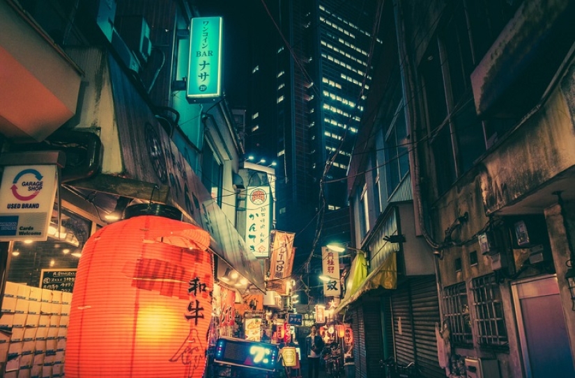 Cinematic Tokyo in photos by Masashi Wakui