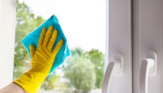 Clean and streak-free: how to properly wash glass and mirrors Clean and streak-free: how to properly wash glass and mirrors