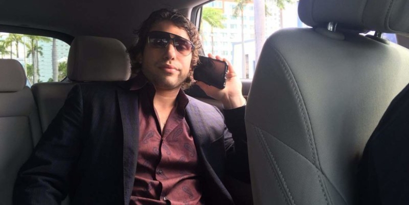 Cómo hacer el dinero en el Pentágono 300 millones de dólares: una receta de dos Estadounidenses adictos Cómo hacer el dinero en el Pentágono 300 millones de dólares: una receta de dos Estadounidenses adictos