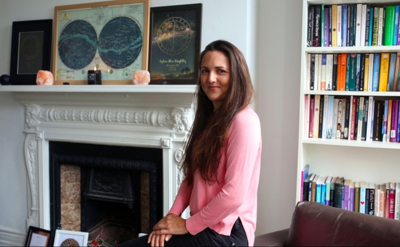 Cómo vive y trabaja un astrólogo certificado de Gran Bretaña (sí, los hay)