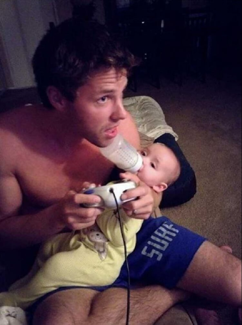 Dad is not your mom! 22 funny reasons why you should not leave children with their father