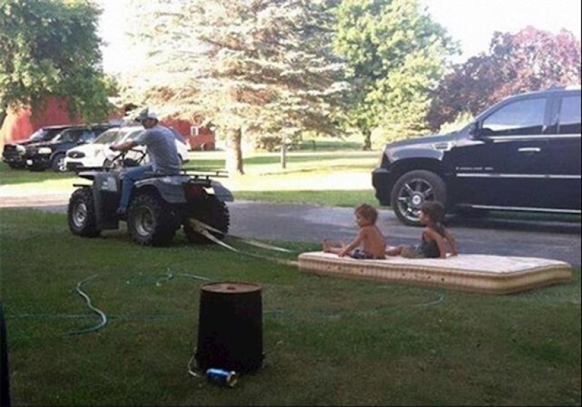 Dad is not your mom! 22 funny reasons why you should not leave children with their father