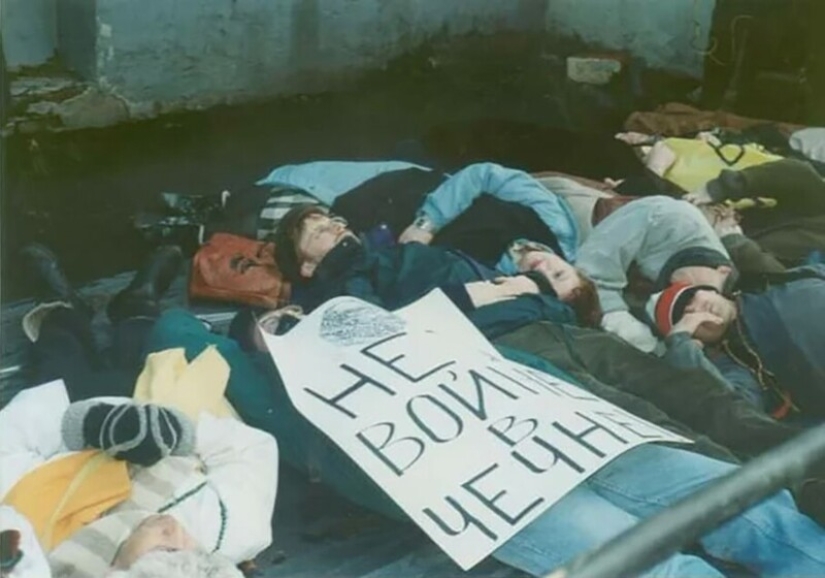 Decay period: 40 pictures from the 90s that will cause mixed feelings Decay period: 40 pictures from the 90s that will cause mixed feelings