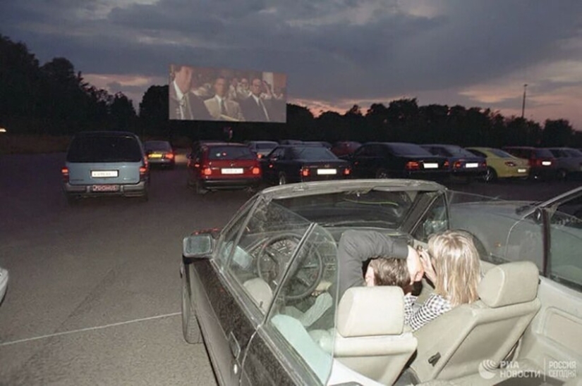 Decay period: 40 pictures from the 90s that will cause mixed feelings Decay period: 40 pictures from the 90s that will cause mixed feelings