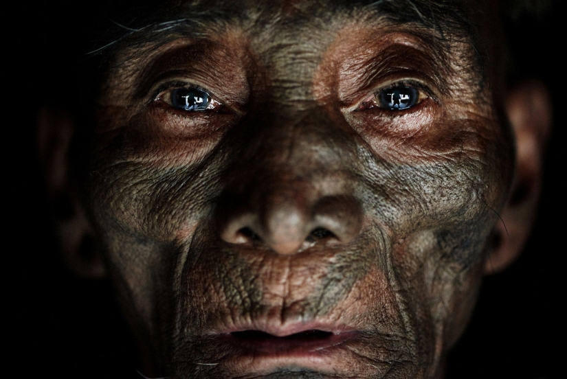 Desaparecerán en los próximos 100 años: un fotógrafo mostró las tribus en peligro de extinción