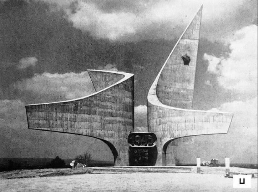 Diez fotografías que resumen perfectamente la arquitectura brutalista, como se comparte en esta página en línea Diez fotografías que resumen perfectamente la arquitectura brutalista, como se comparte en esta página en línea