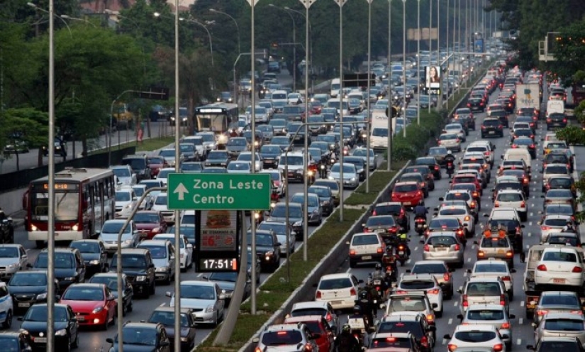 Don't move! The 6 most Exhausting Traffic Jams in history