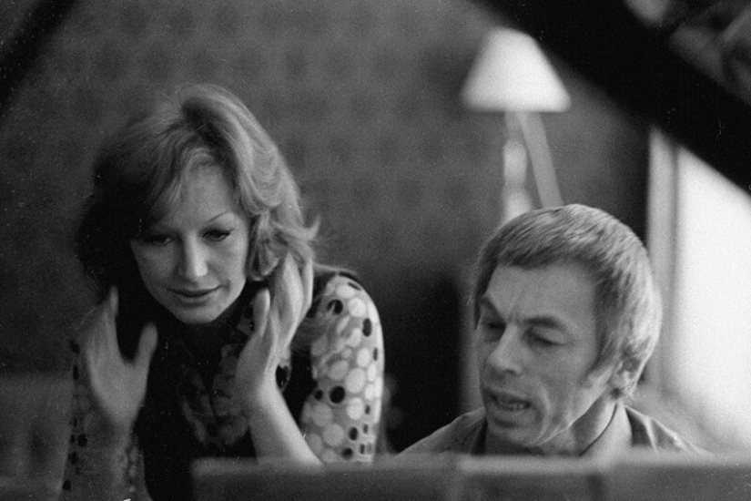 El comienzo del camino: una foto de un joven Pugacheva