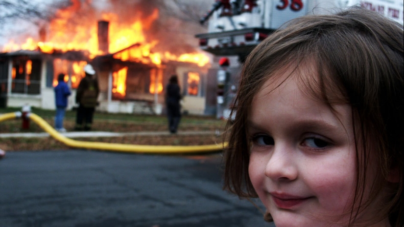 El teléfono en el microondas, clave en el zócalo y otros errores de la infancia con Reddit El teléfono en el microondas, clave en el zócalo y otros errores de la infancia con Reddit