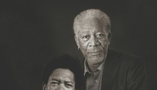 El tiempo no espera a nadie: 13 fotos de celebridades saliendo con sus yo más jóvenes El tiempo no espera a nadie: 13 fotos de celebridades saliendo con sus yo más jóvenes