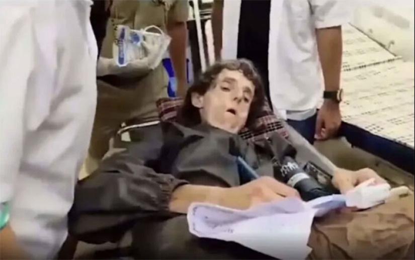 Encuentran a una mujer estadounidense encadenada a un árbol tras 40 días sin comer; su marido la dejó allí Encuentran a una mujer estadounidense encadenada a un árbol tras 40 días sin comer; su marido la dejó allí