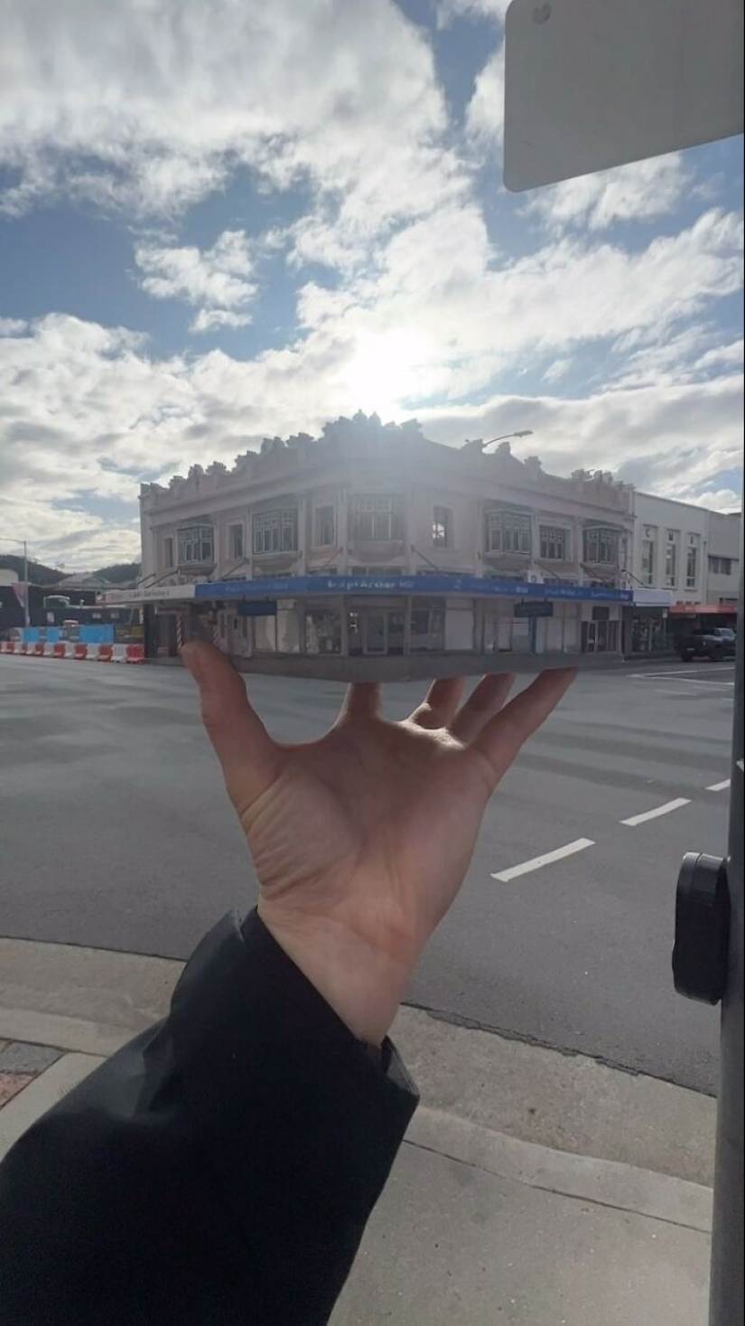 Este artista hace miniaturas arquitectónicas, y aquí está el resultado. Este artista hace miniaturas arquitectónicas, y aquí está el resultado.